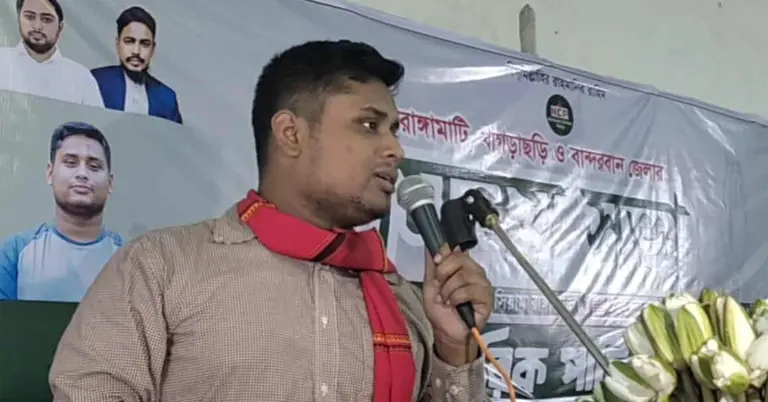 কথা বলছেন হাসনাত আবদুল্লাহ
